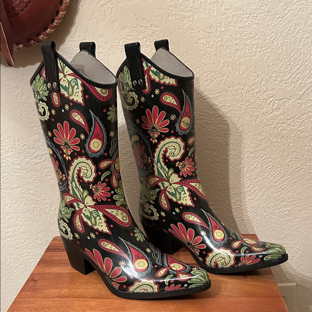 Nomad Women's Yippy Black Paisley Western Rain Boots